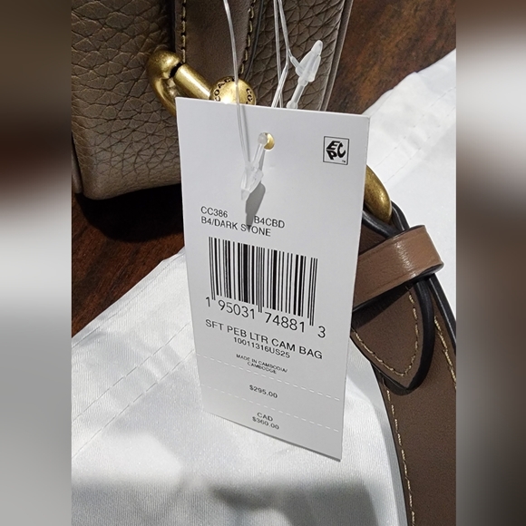 Coach Camera Bag - Picture 9 of 11